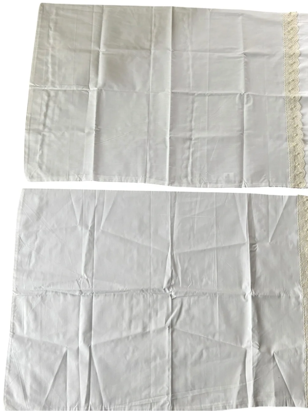 Set 2 White Cotton Blend Crisp Pillowcases Embellished W/Lace Faux Pearl Beads